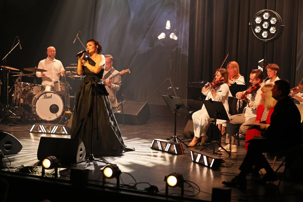 Irena-Santor-10-1024x683 Irena Santor